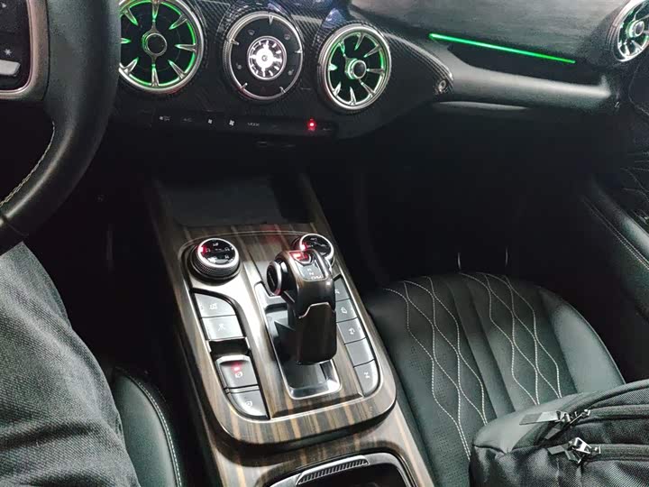 Фото 14 - Tank 300