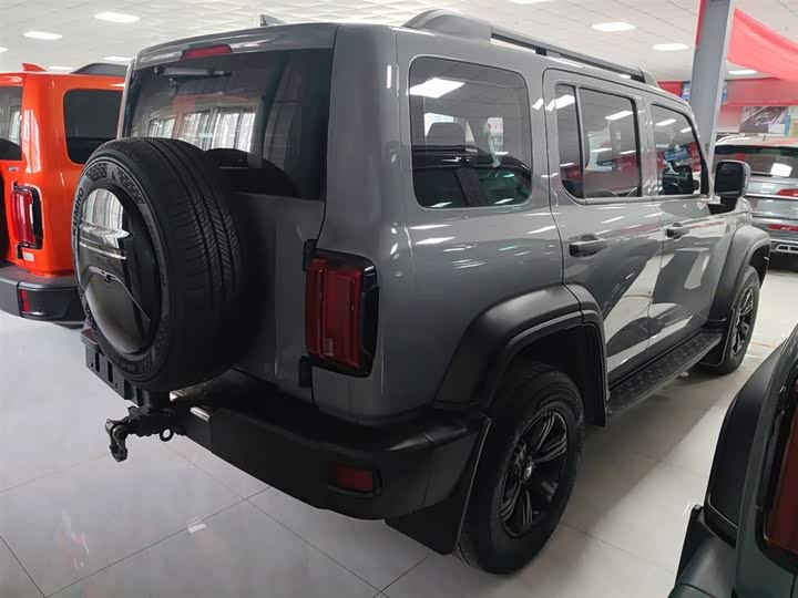 Фото 7 - Tank 300