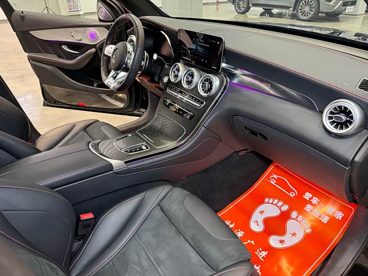 Фото 11 - Mercedes-Benz GLC-Class AMG