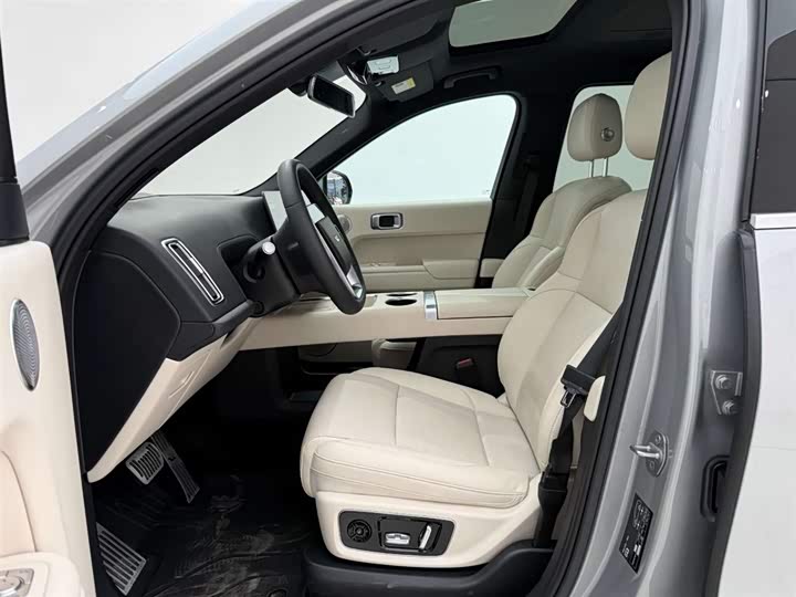 Фото 15 - LiXiang L9