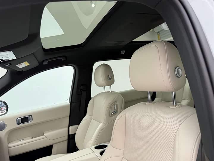 Фото 16 - LiXiang L9