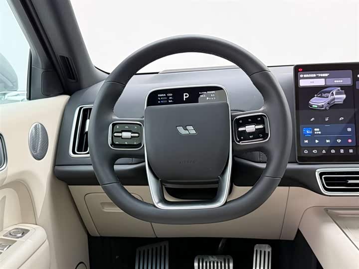 Фото 27 - LiXiang L9