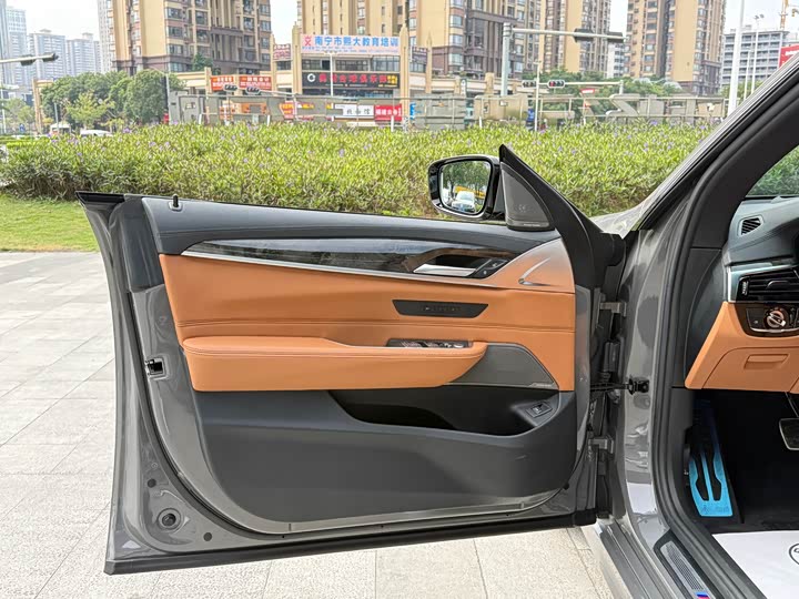 Фото 11 - BMW 6 Series GT