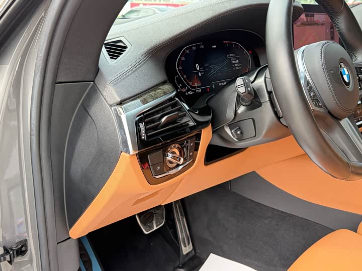 Фото 13 - BMW 6 Series GT