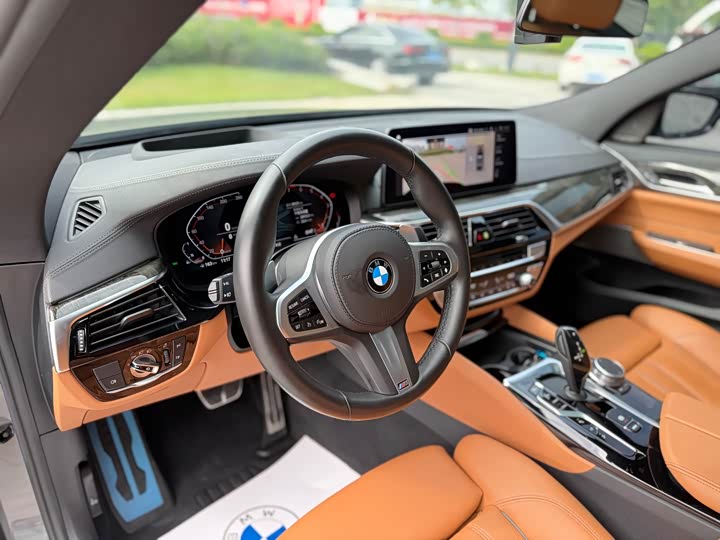 Фото 15 - BMW 6 Series GT