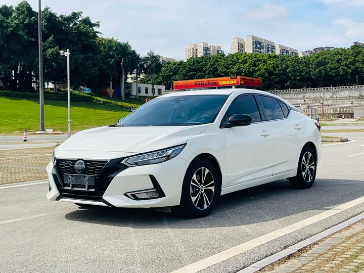 Фото 2 - Nissan Sylphy