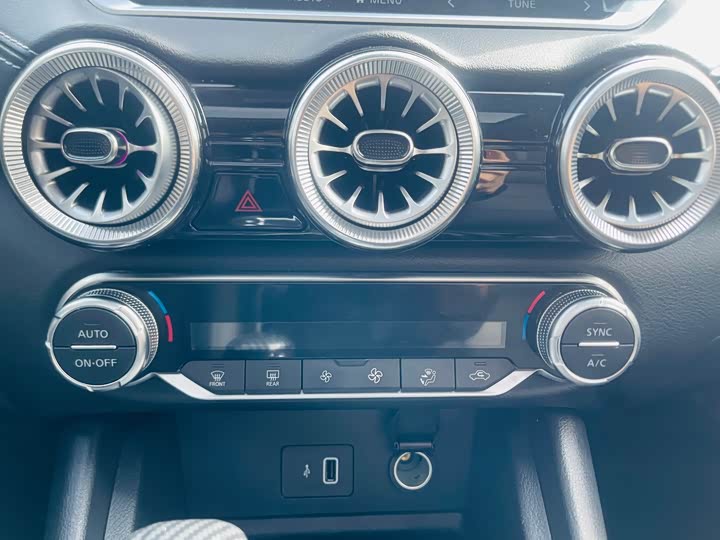 Фото 31 - Nissan Sylphy