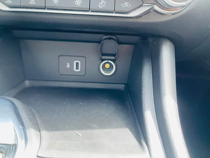 Фото 33 - Nissan Sylphy