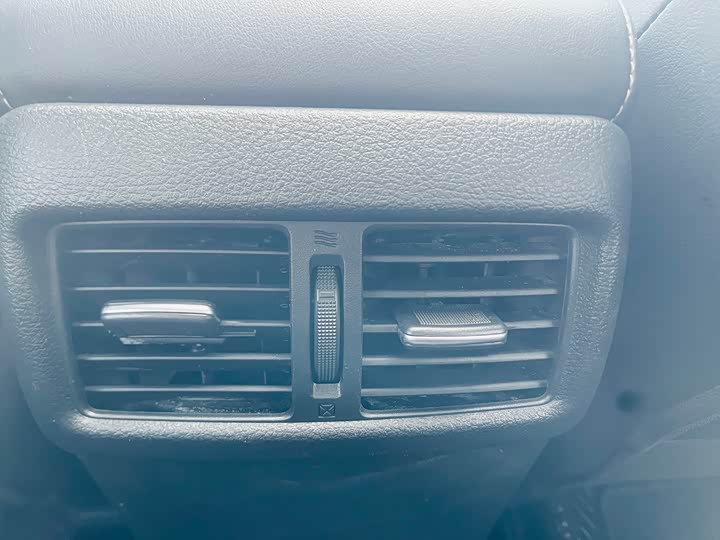 Фото 48 - Nissan Sylphy