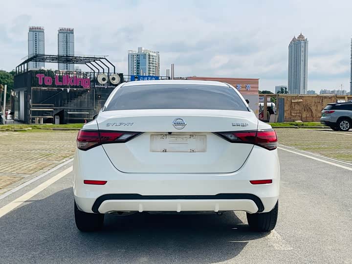 Фото 7 - Nissan Sylphy