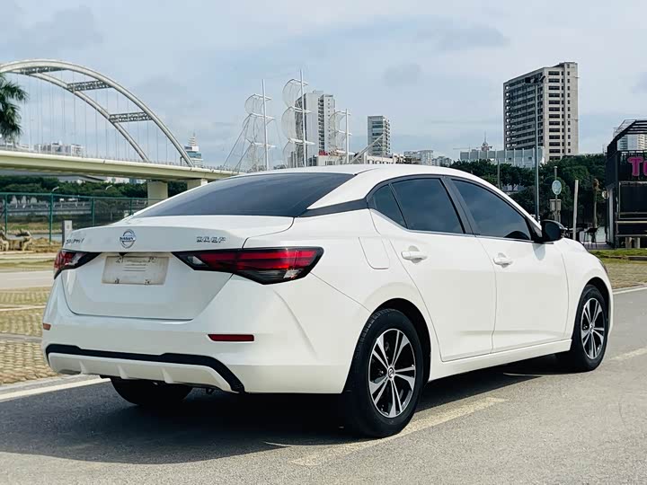 Фото 8 - Nissan Sylphy