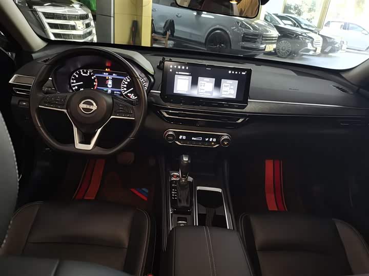 Фото 10 - Nissan Teana