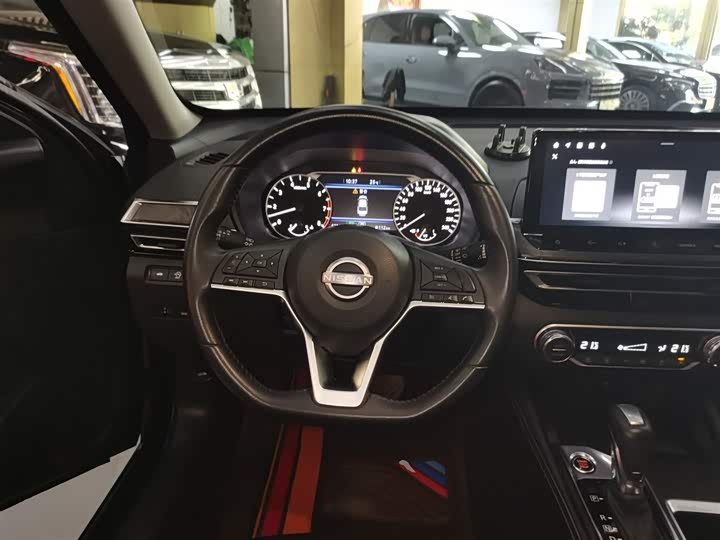 Фото 11 - Nissan Teana