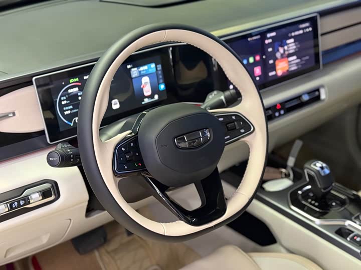 Фото 7 - Geely Icon