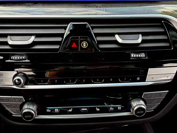 Фото 13 - BMW 6 Series GT