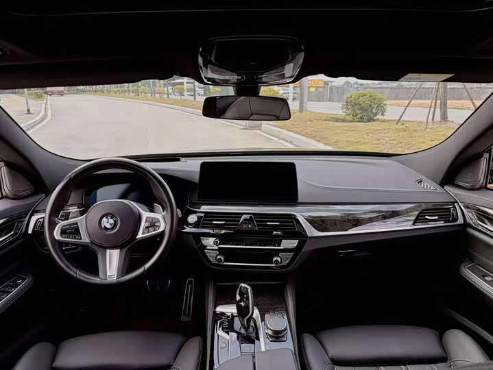 Фото 9 - BMW 6 Series GT