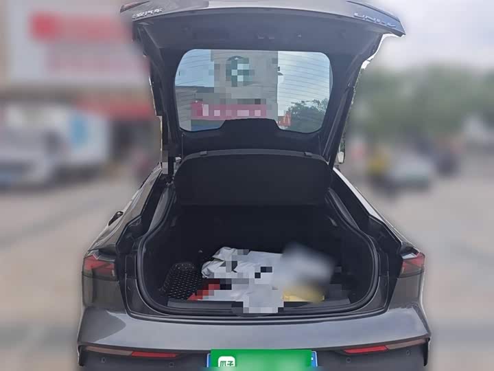 Фото 10 - Changan UNI-V