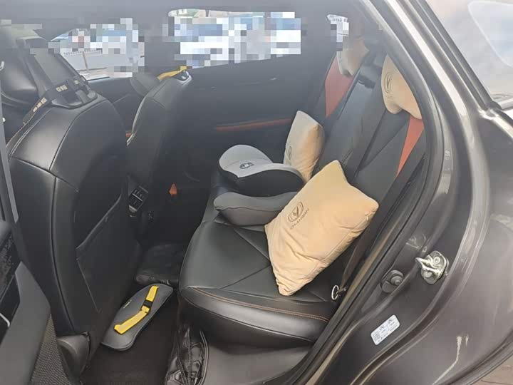 Фото 15 - Changan UNI-V