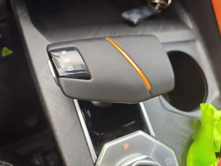 Фото 7 - Changan UNI-V