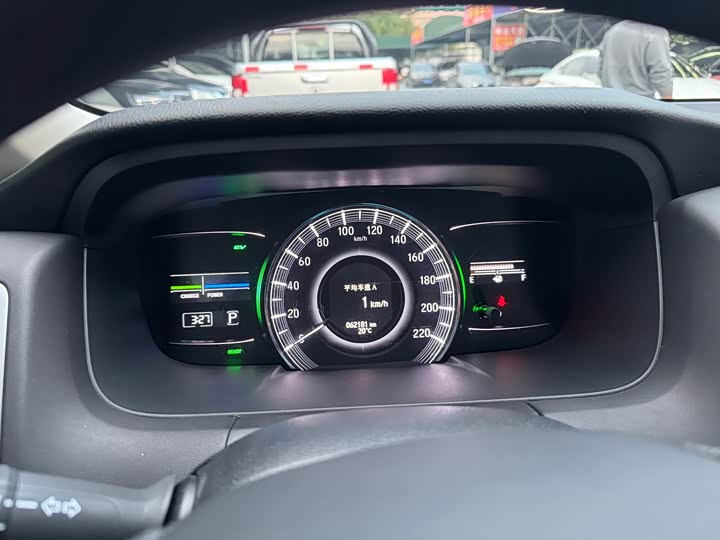 Фото 8 - Honda Odyssey