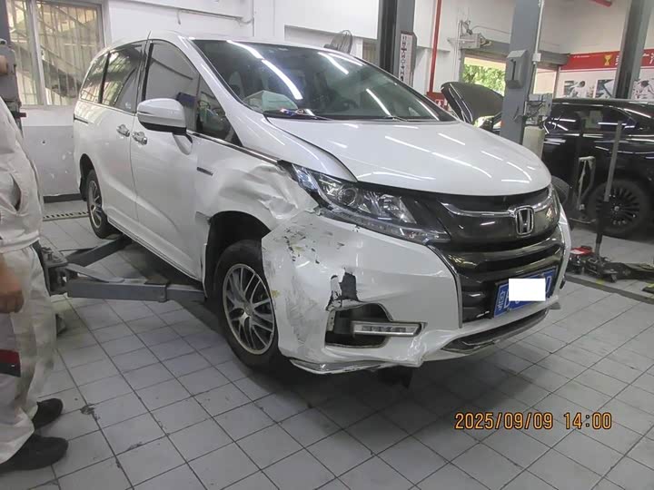 Фото 9 - Honda Odyssey