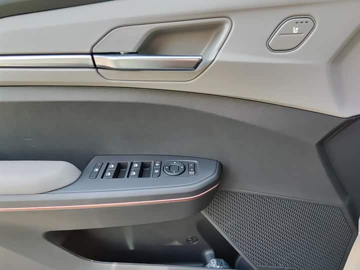 Фото 10 - Kia EV5