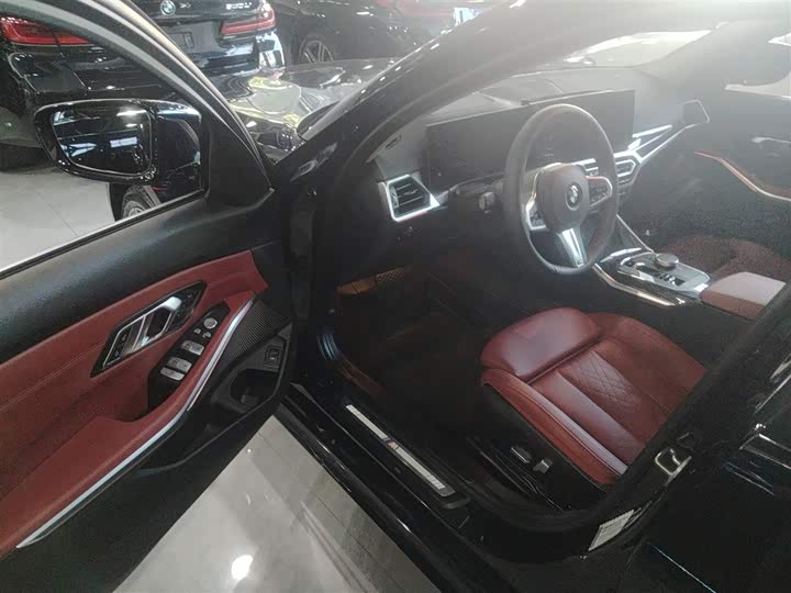 Фото 16 - BMW 3 Series