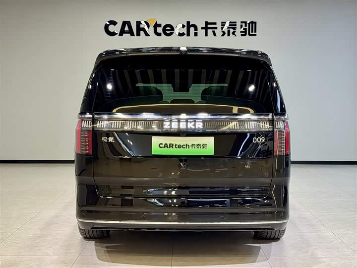 Фото 5 - Zeekr 009