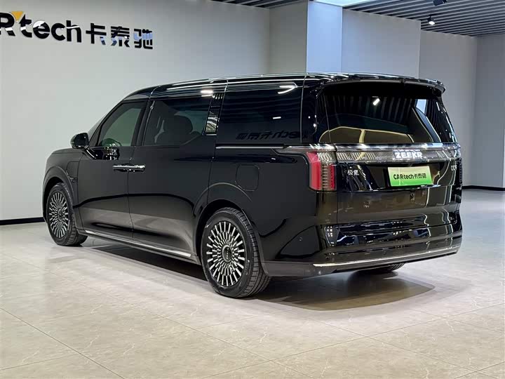 Фото 6 - Zeekr 009