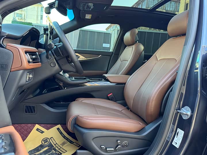 Фото 11 - Lincoln Nautilus