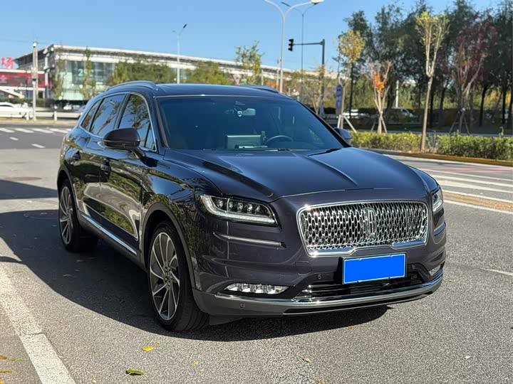 Фото 28 - Lincoln Nautilus