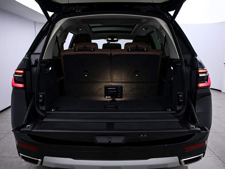 Фото 15 - BMW X7