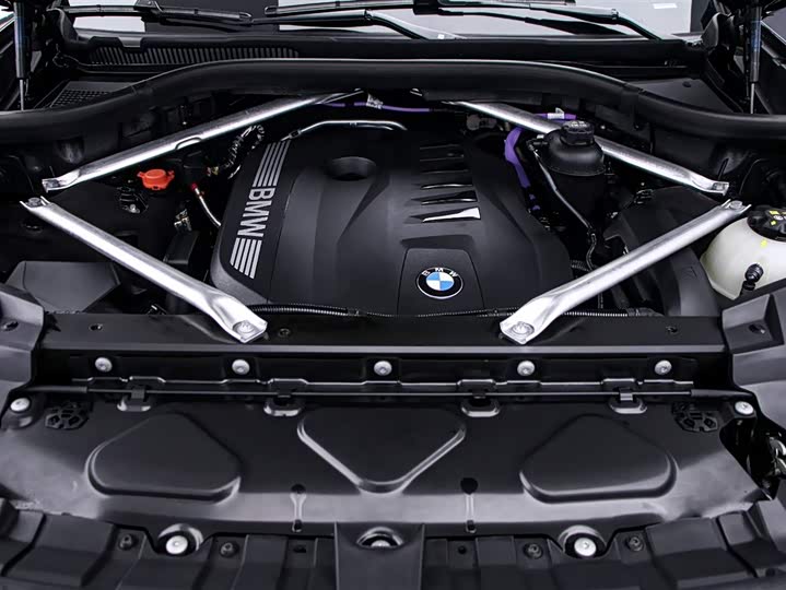 Фото 17 - BMW X7