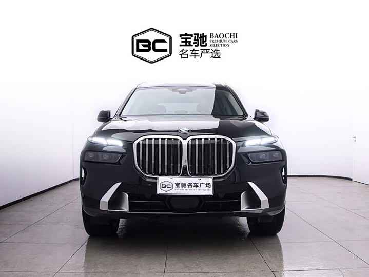 Фото 2 - BMW X7