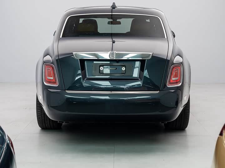 Фото 30 - Rolls-Royce Phantom
