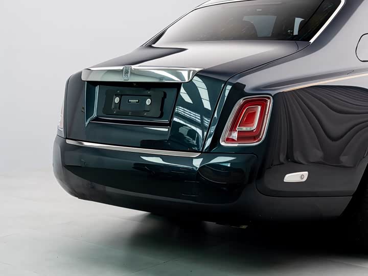 Фото 33 - Rolls-Royce Phantom