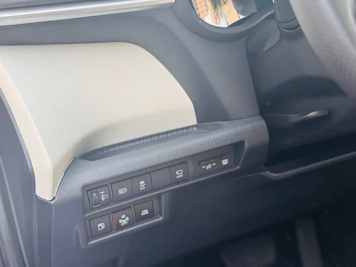 Фото 18 - Toyota Sienna