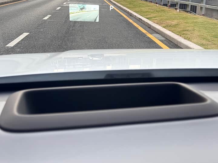 Фото 12 - LiXiang L6