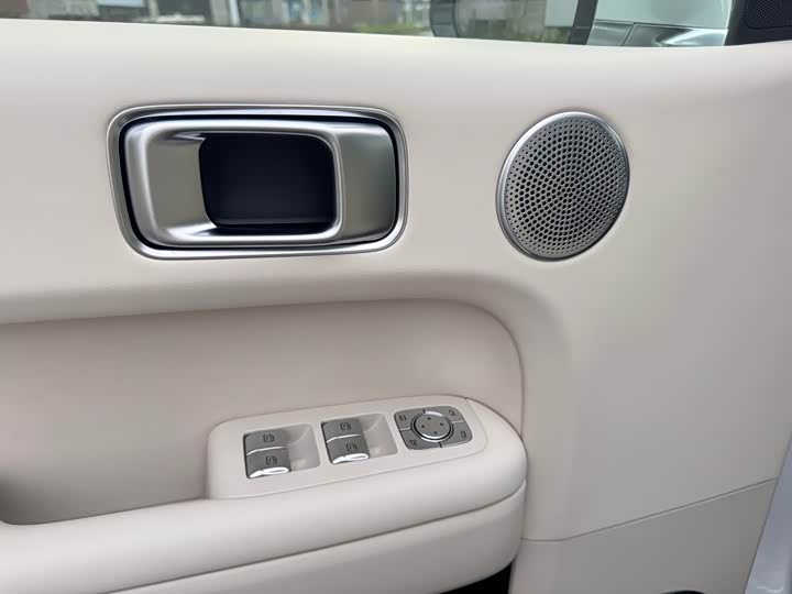 Фото 13 - LiXiang L6