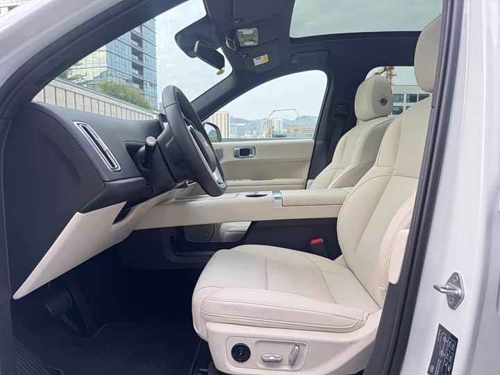 Фото 14 - LiXiang L6