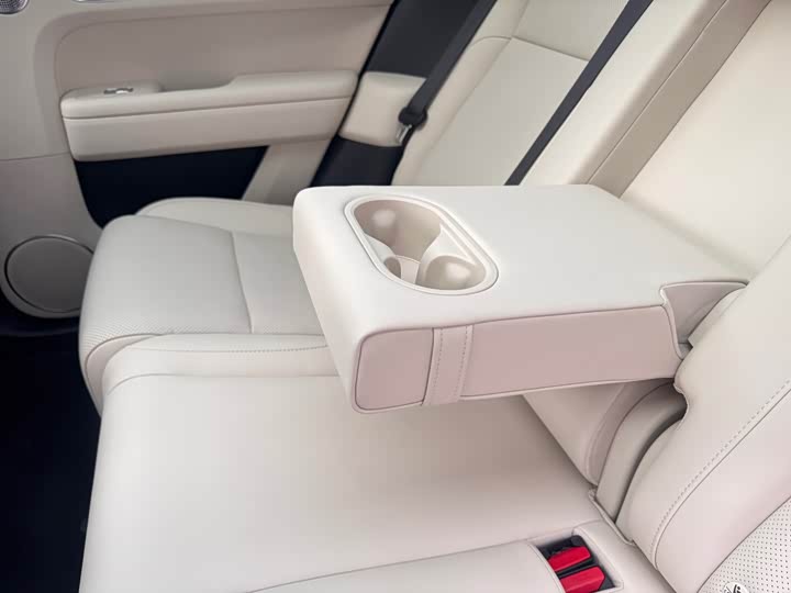 Фото 22 - LiXiang L6