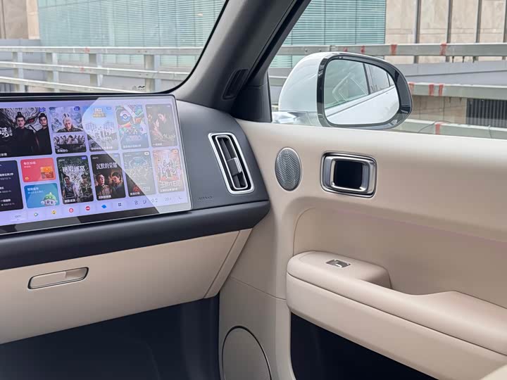 Фото 24 - LiXiang L6