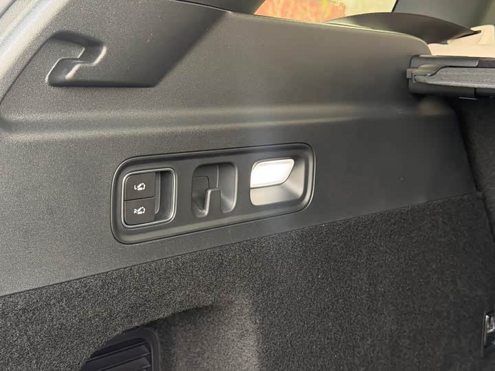 Фото 27 - LiXiang L6