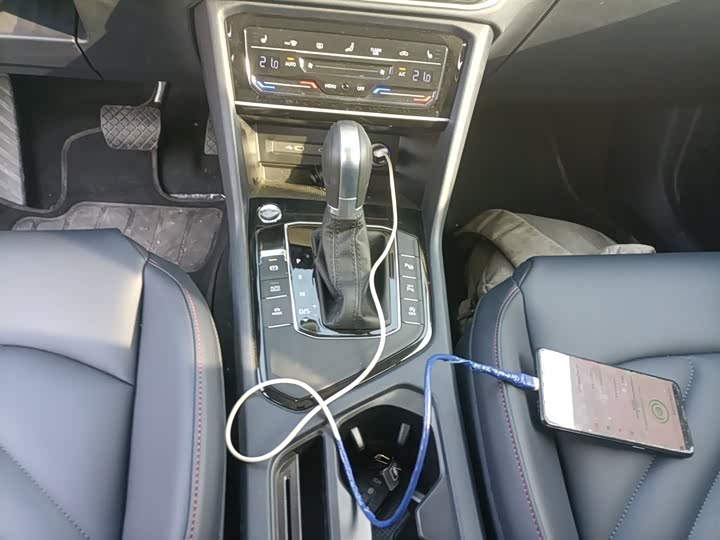 Фото 14 - Volkswagen Tharu