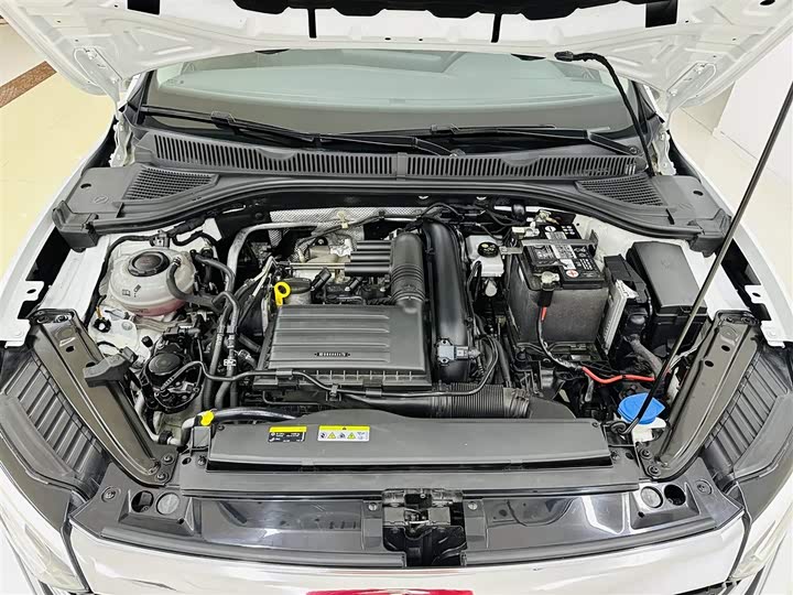 Фото 17 - Volkswagen Sagitar L