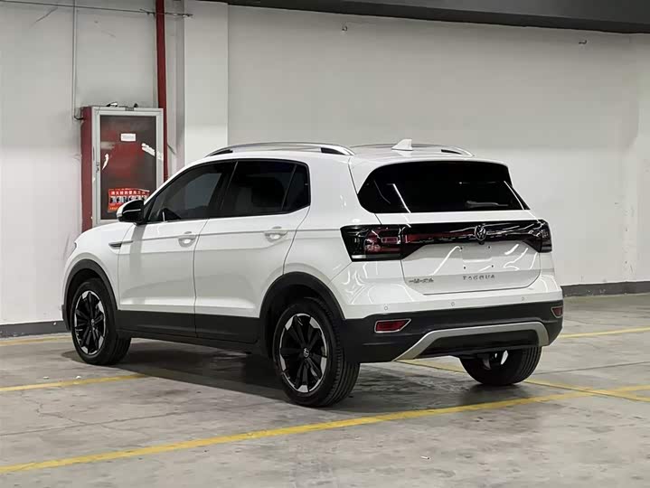 Фото 4 - Volkswagen Tacqua