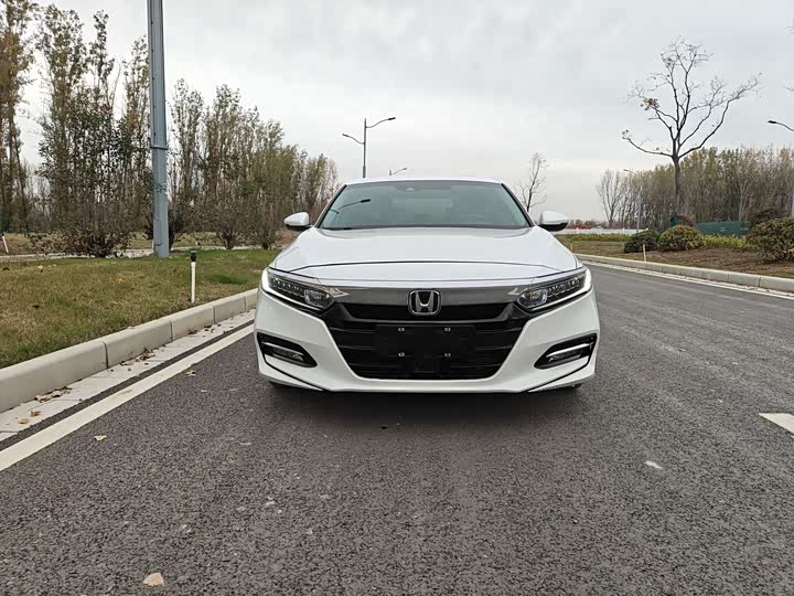 Фото 2 - Honda Accord