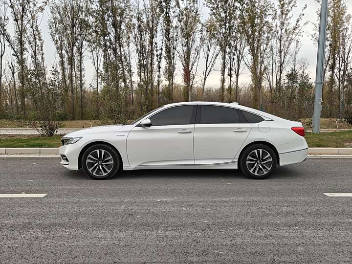 Фото 3 - Honda Accord