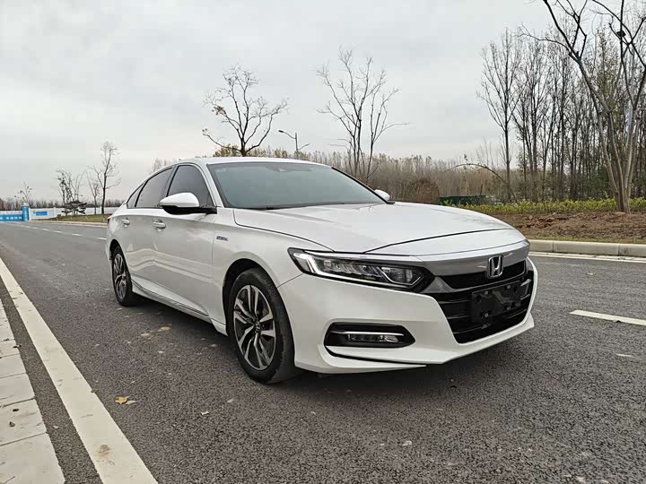 Фото 4 - Honda Accord