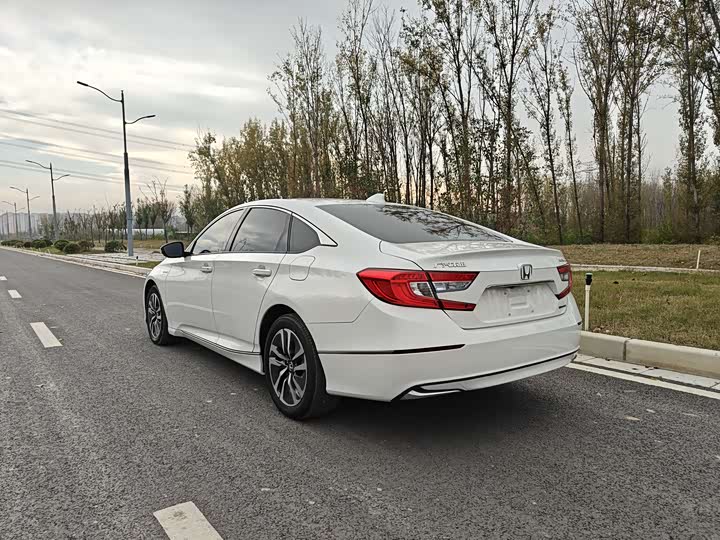 Фото 5 - Honda Accord